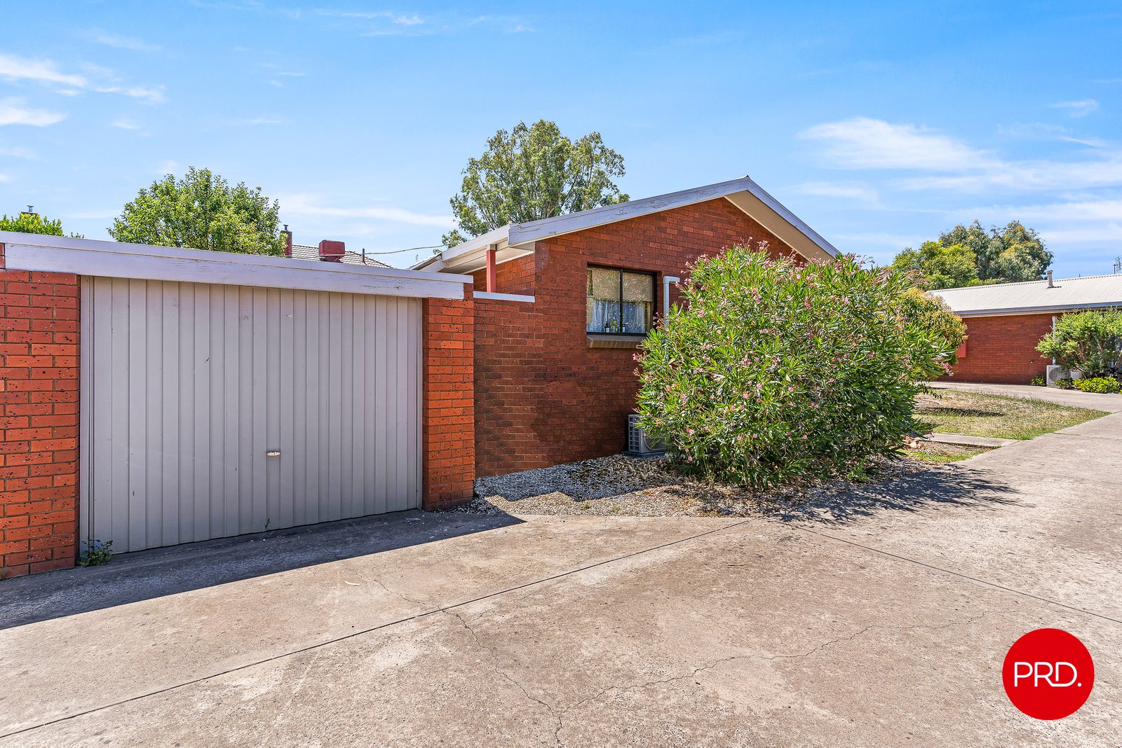 2/6 Wolstencroft Street FLORA HILL 3