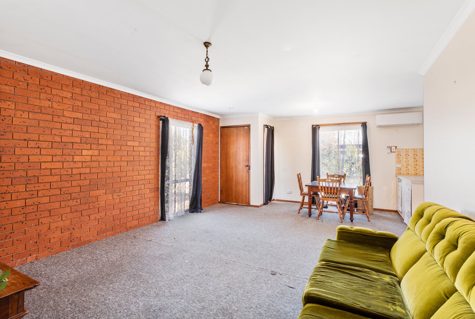 2/6 Wolstencroft Street FLORA HILL 4