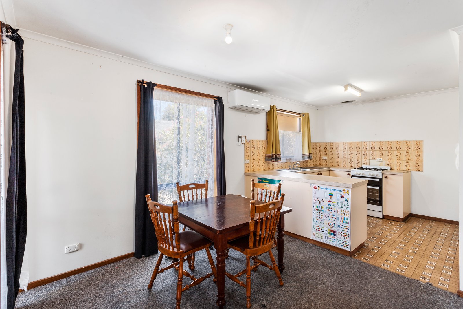 2/6 Wolstencroft Street FLORA HILL 5