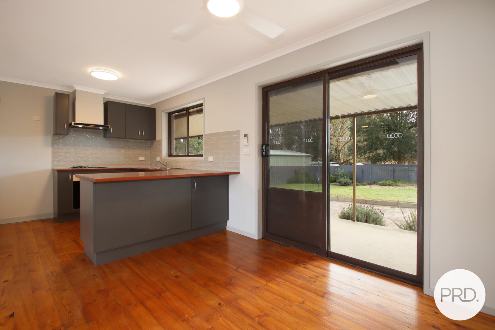 26 Yellow Gum Way THURGOONA 3