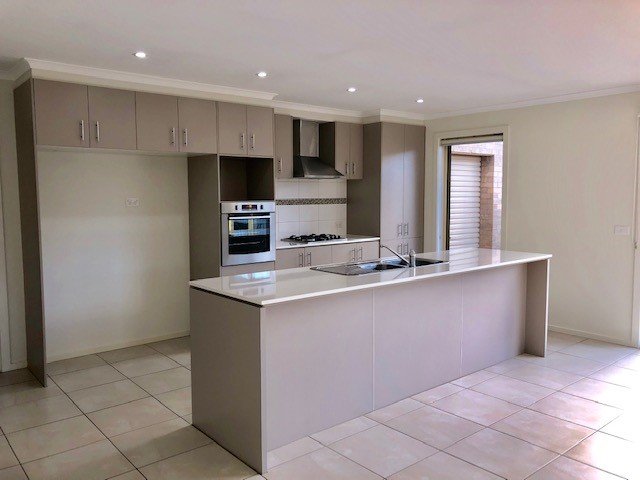 Gallery: 26 Yeoman Crescent