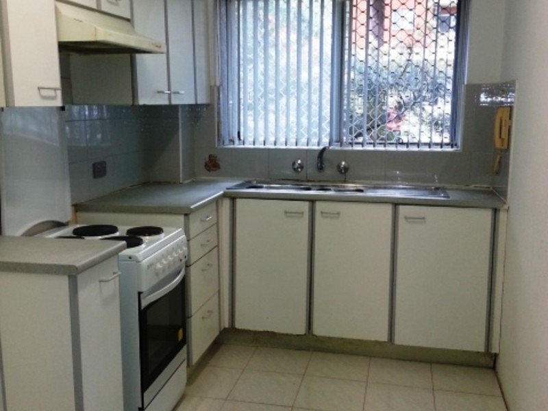 2/60-62 Speed Street LIVERPOOL 3