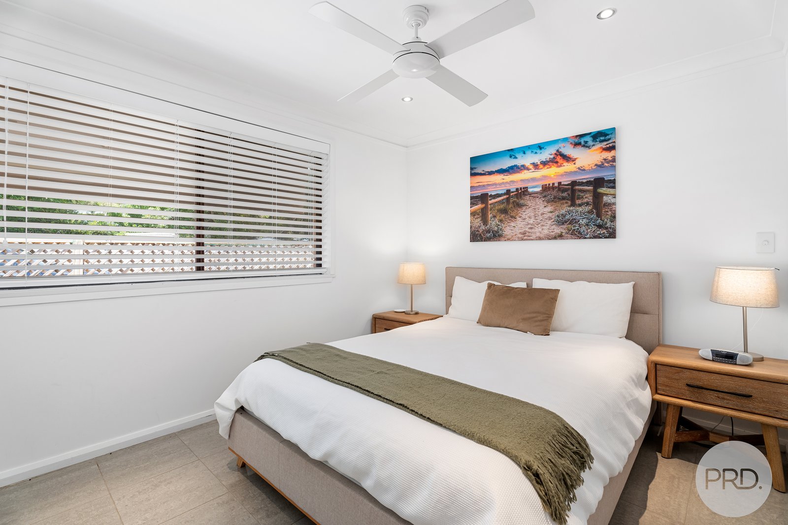 2/60-62 Tomaree Road SHOAL BAY 9