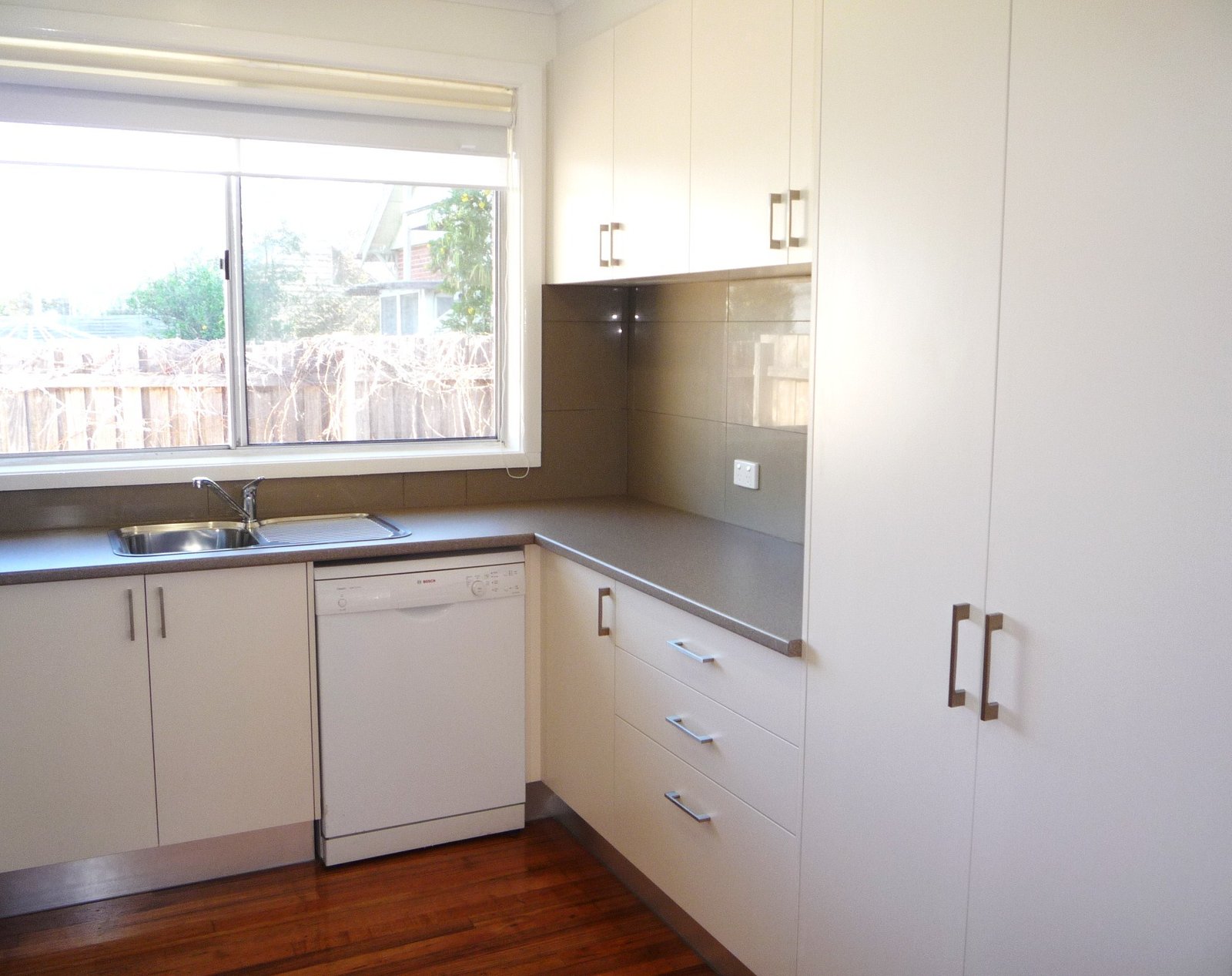 Gallery: 2/60 Bamfield Street