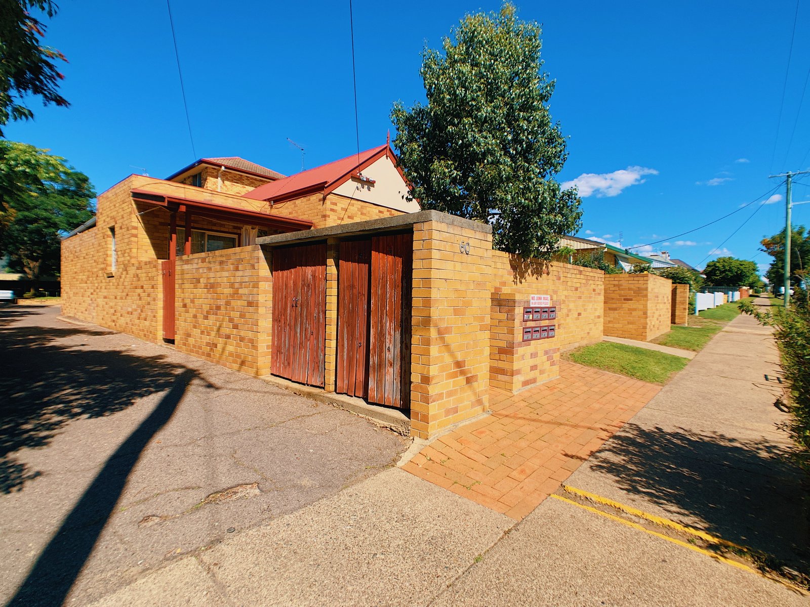 2/60 Crown Street TAMWORTH 1