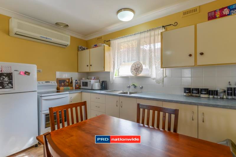 2/60 Kathleen Street TAMWORTH 3