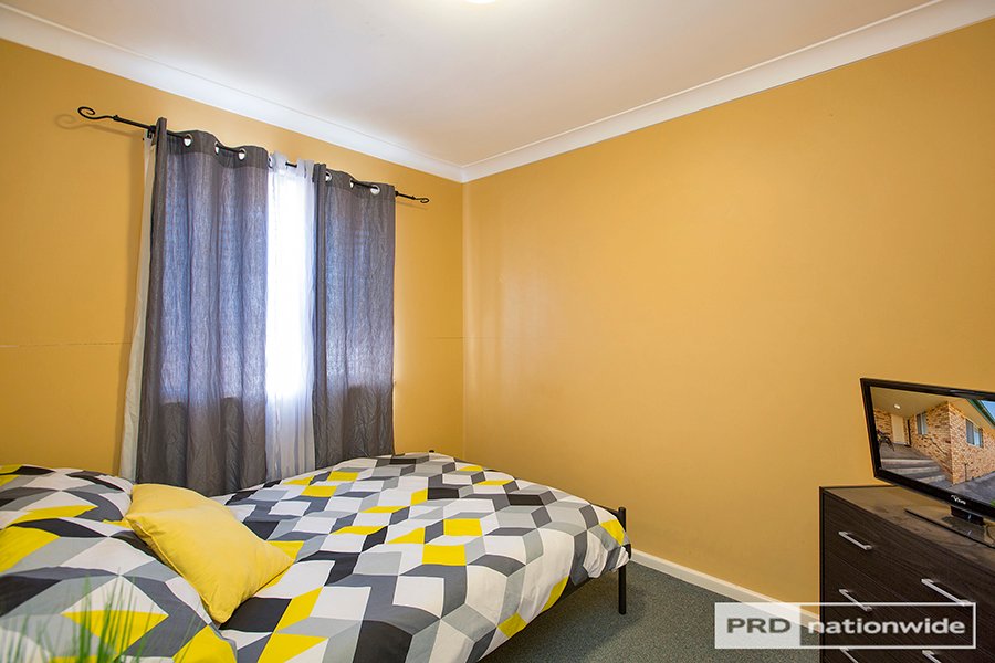 2/60 Kathleen Street TAMWORTH 10