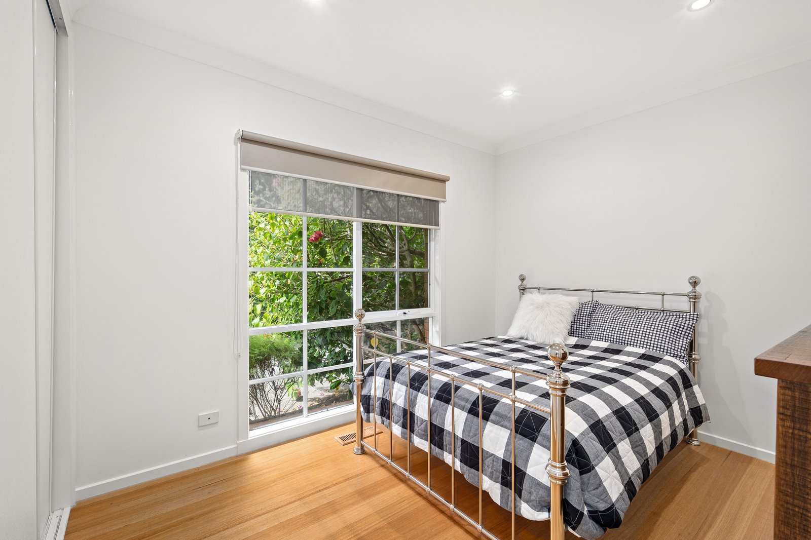 Real Estate and Property in 2/60 Locksley Road, Ivanhoe, VIC