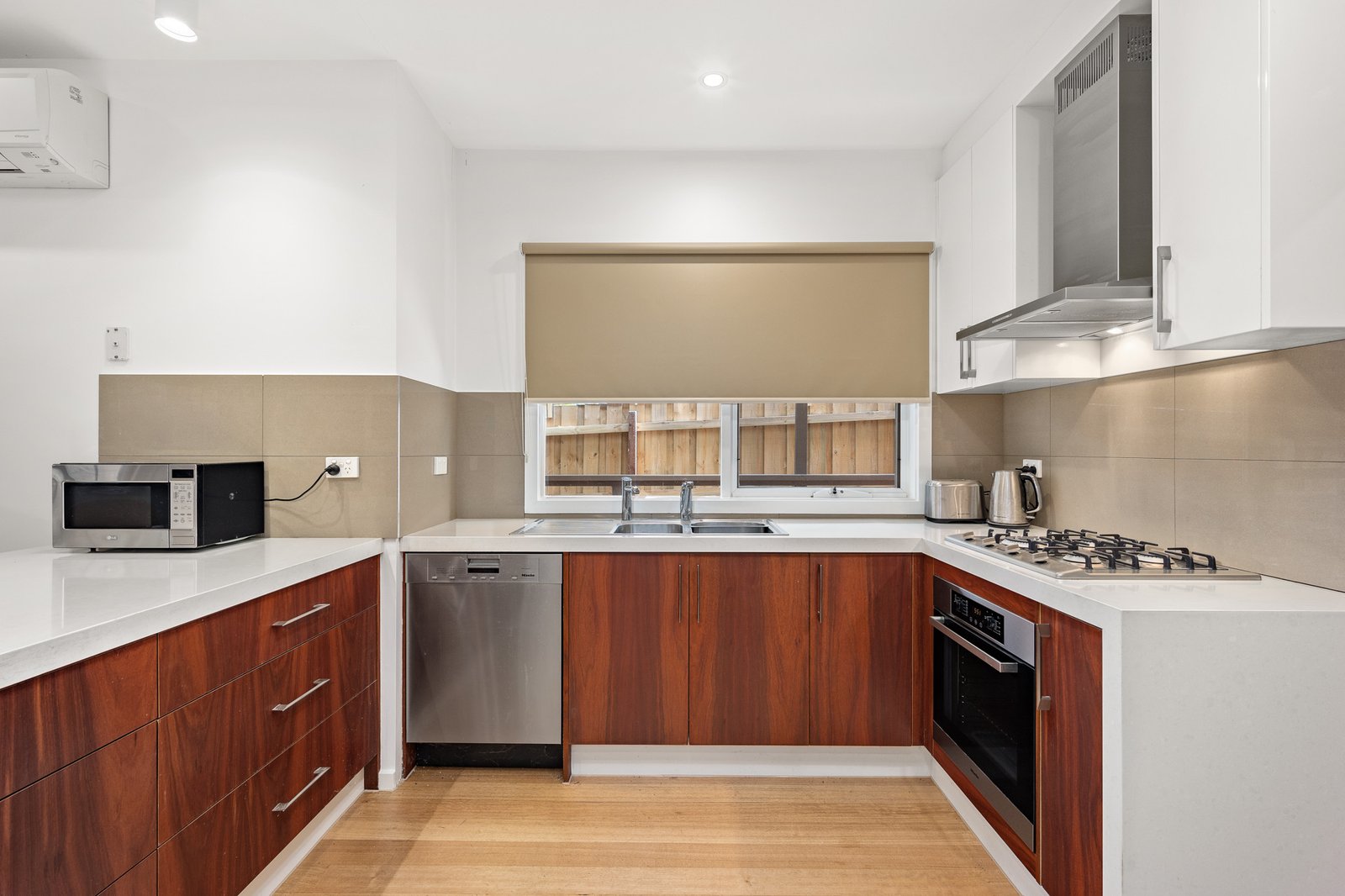 Real Estate and Property in 2/60 Locksley Road, Ivanhoe, VIC