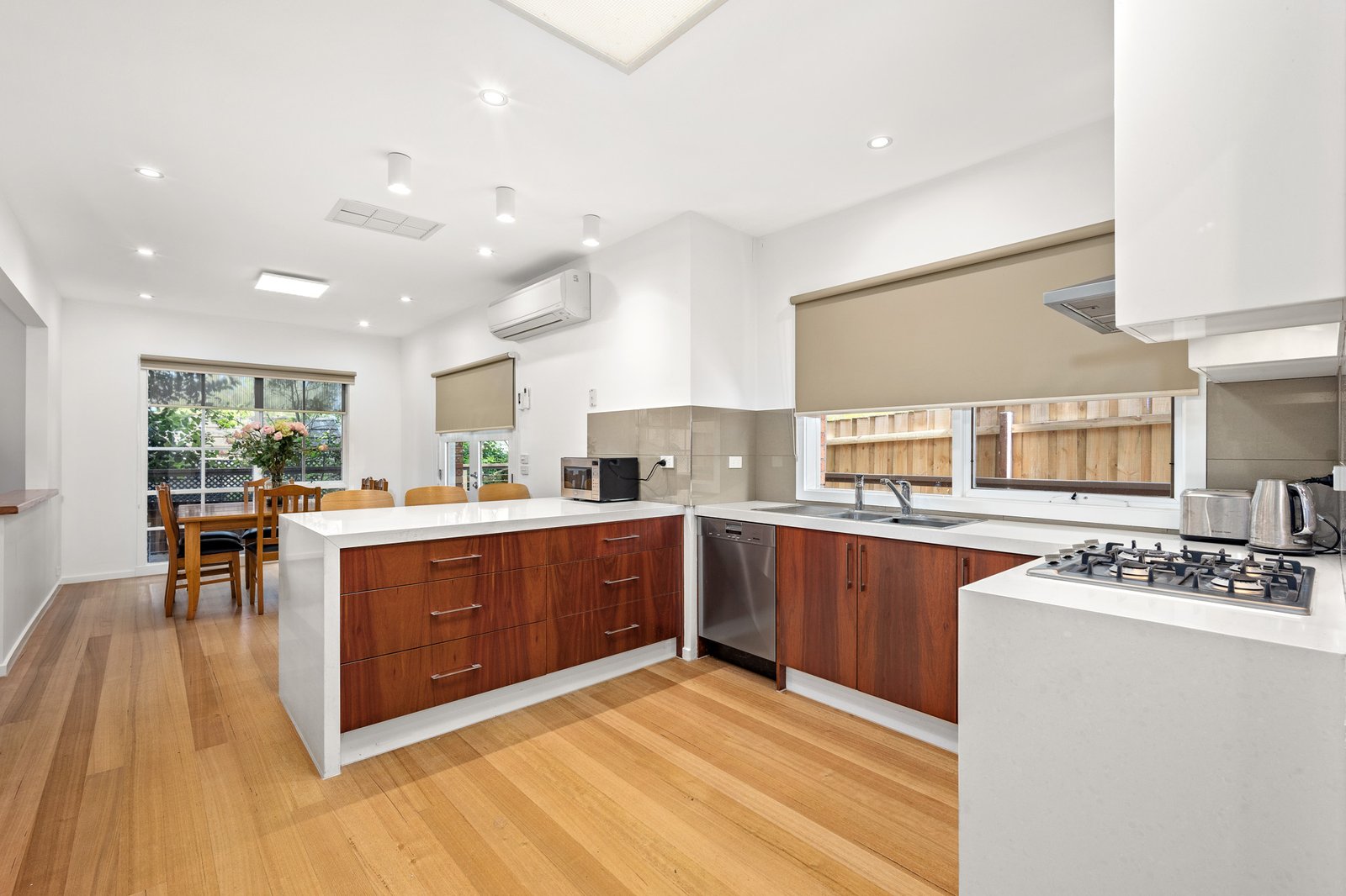 Real Estate and Property in 2/60 Locksley Road, Ivanhoe, VIC