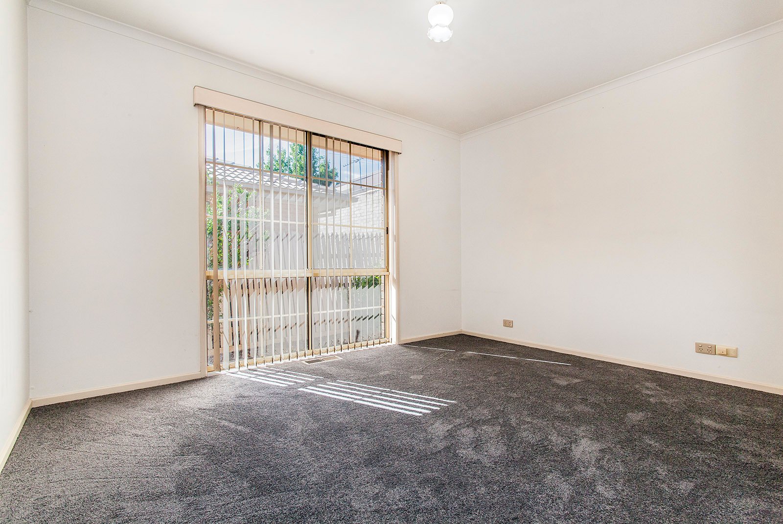 Real Estate and Property in 2/60 McCulloch Street, Nunawading, VIC