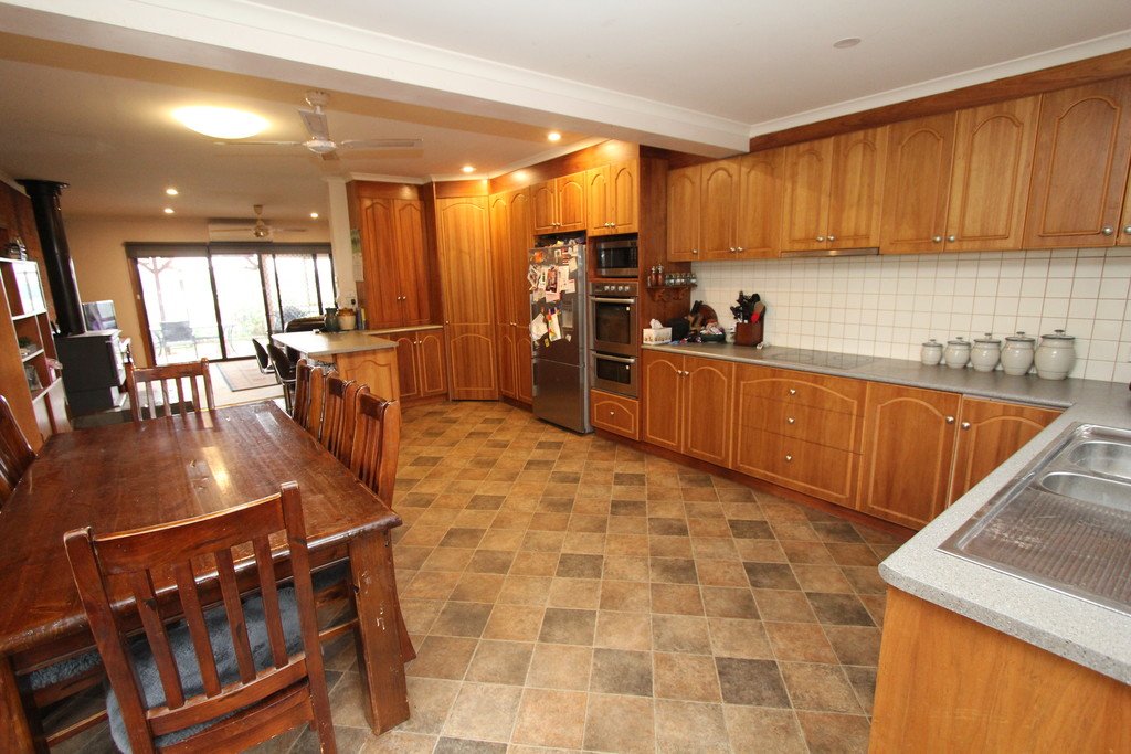 260 Powells Road CLARKES HILL 5