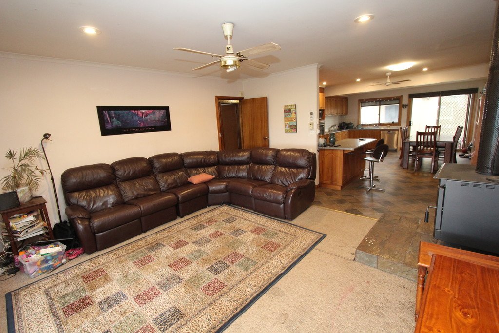 260 Powells Road CLARKES HILL 6