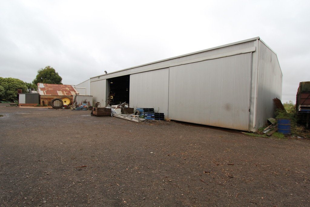 260 Powells Road CLARKES HILL 18