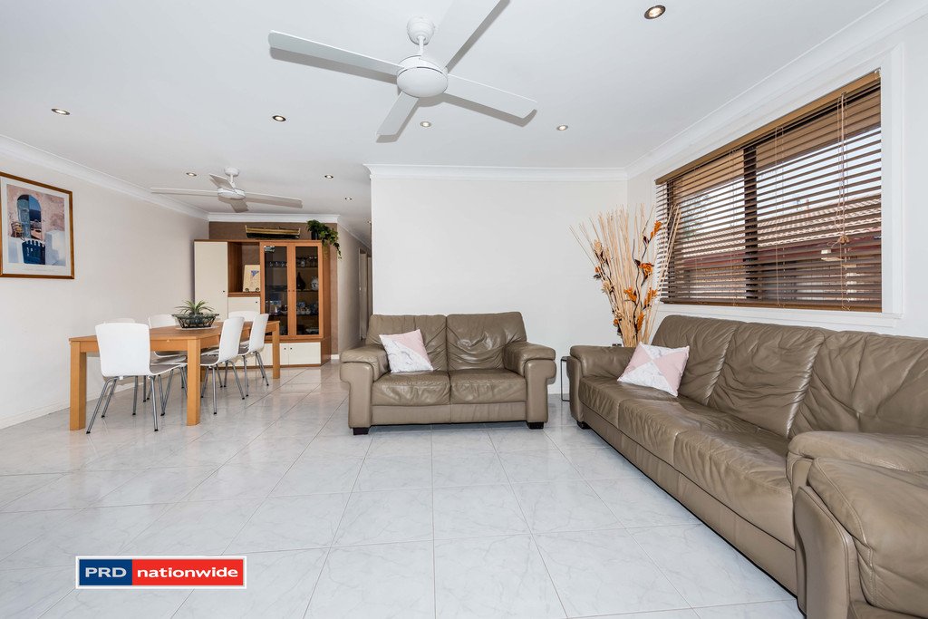 2/60 Tomaree Road SHOAL BAY 5