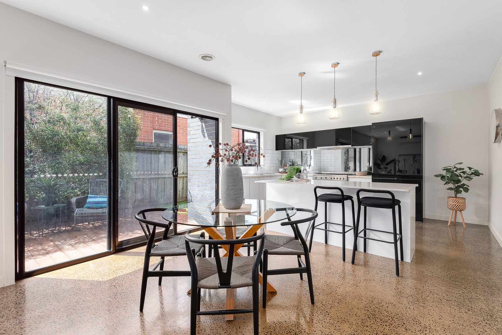 Gallery: 2/60 West Fyans Street