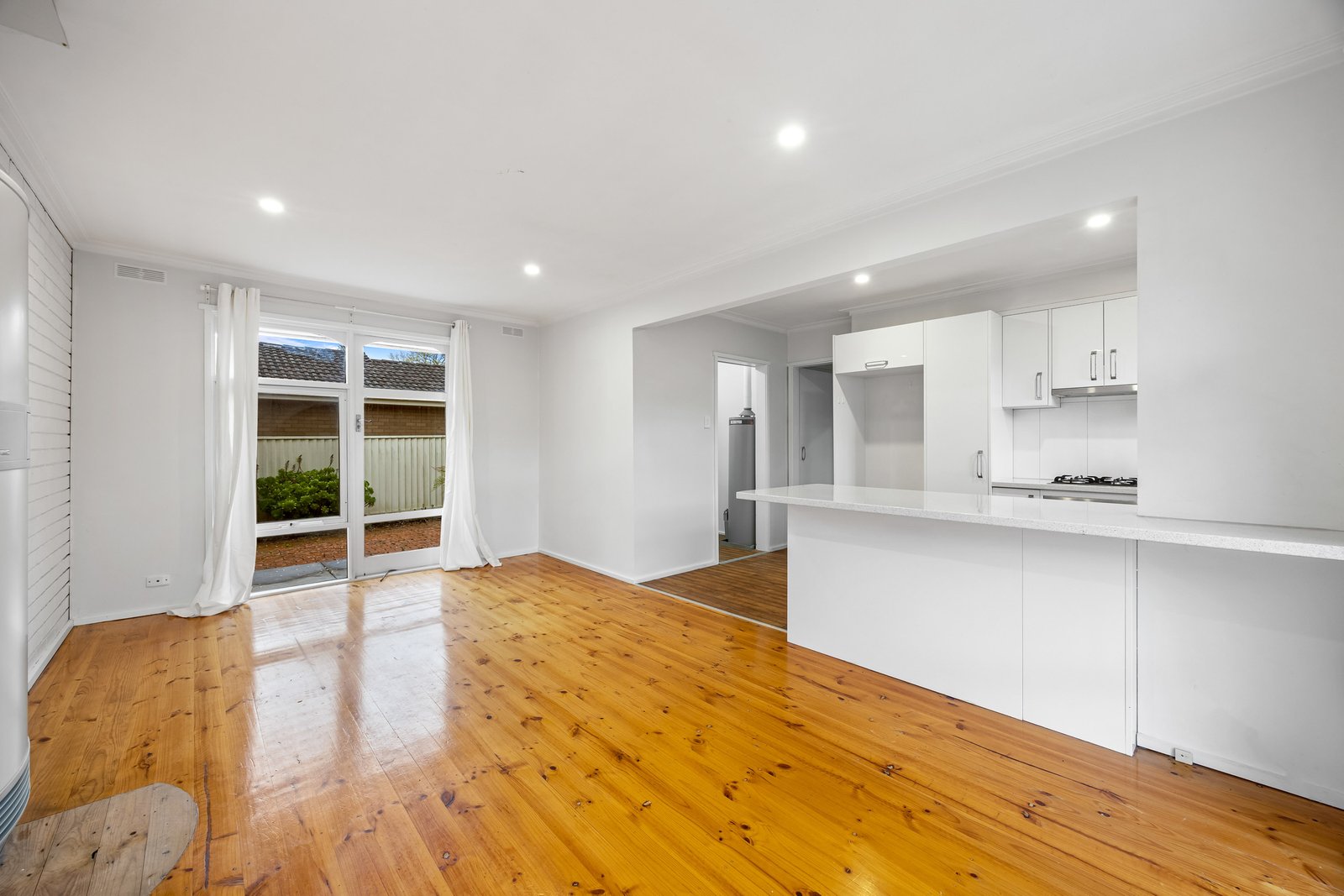 Gallery: 2/606 Lydiard St North