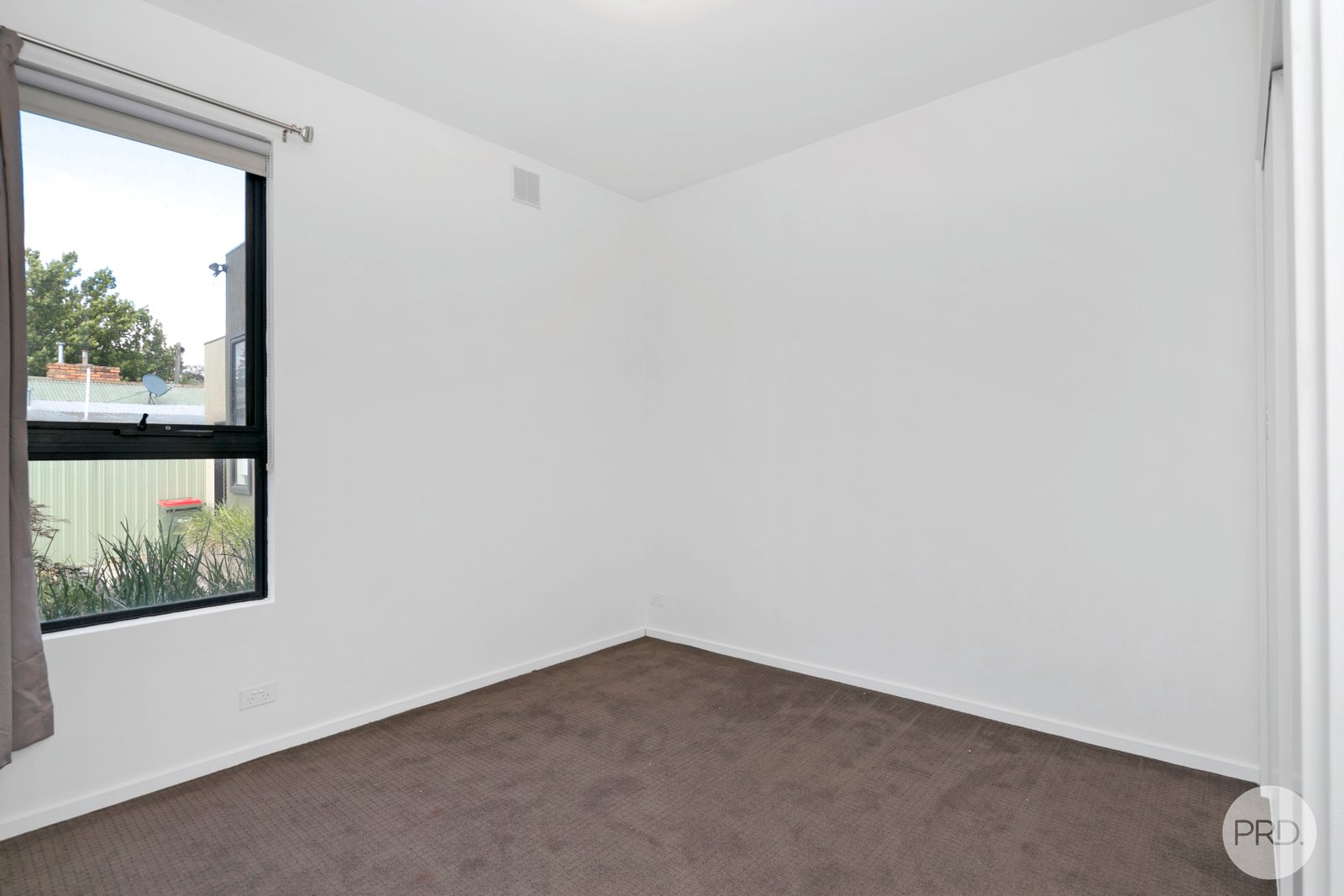 2/607 Grant Street GOLDEN POINT 5