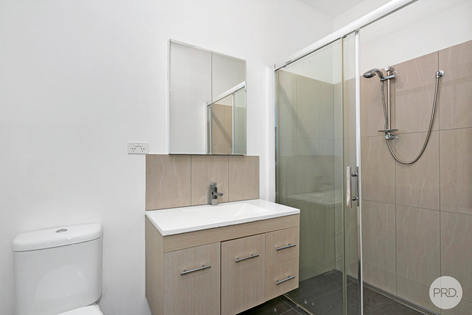 2/607 Grant Street GOLDEN POINT 6