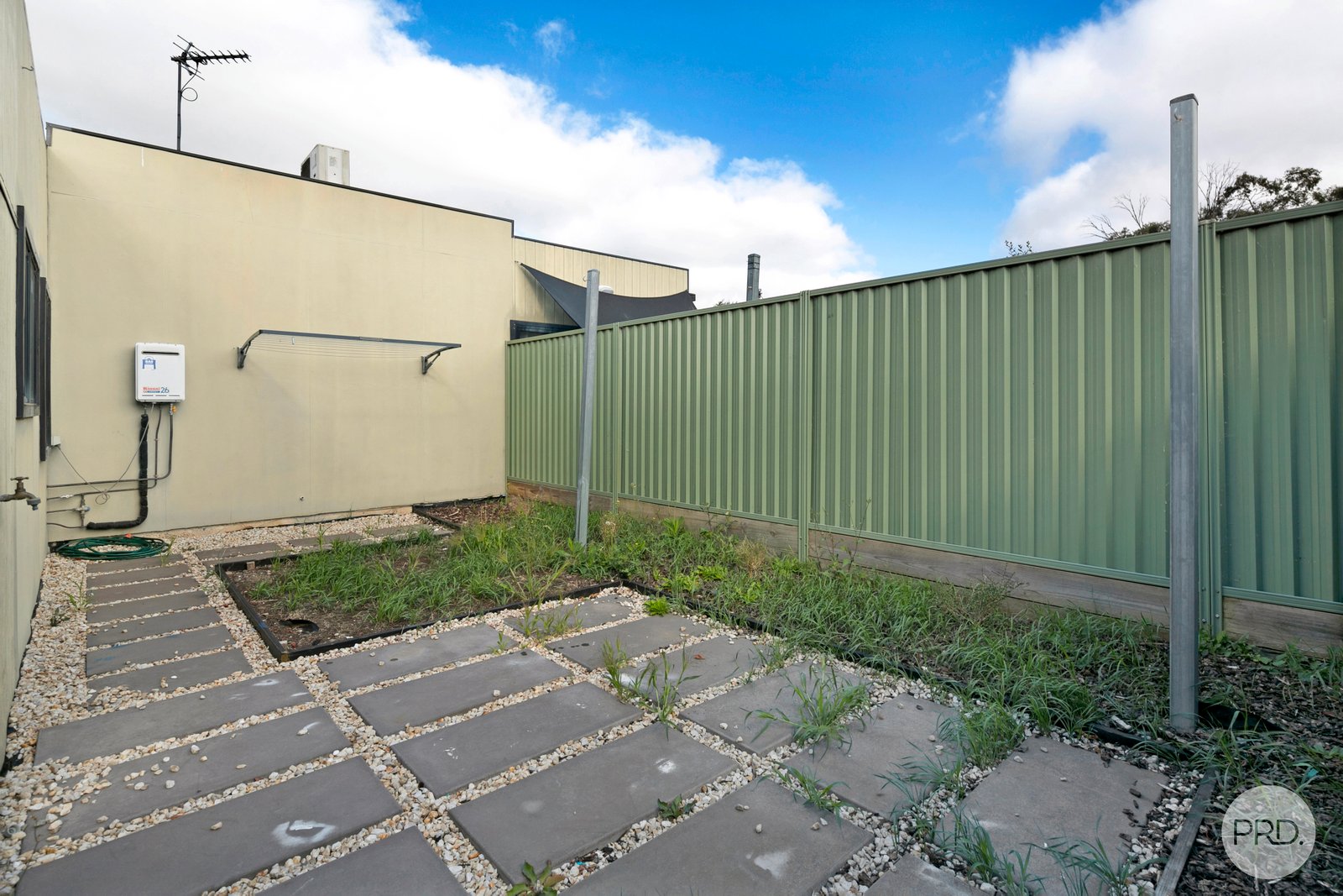 2/607 Grant Street GOLDEN POINT 10