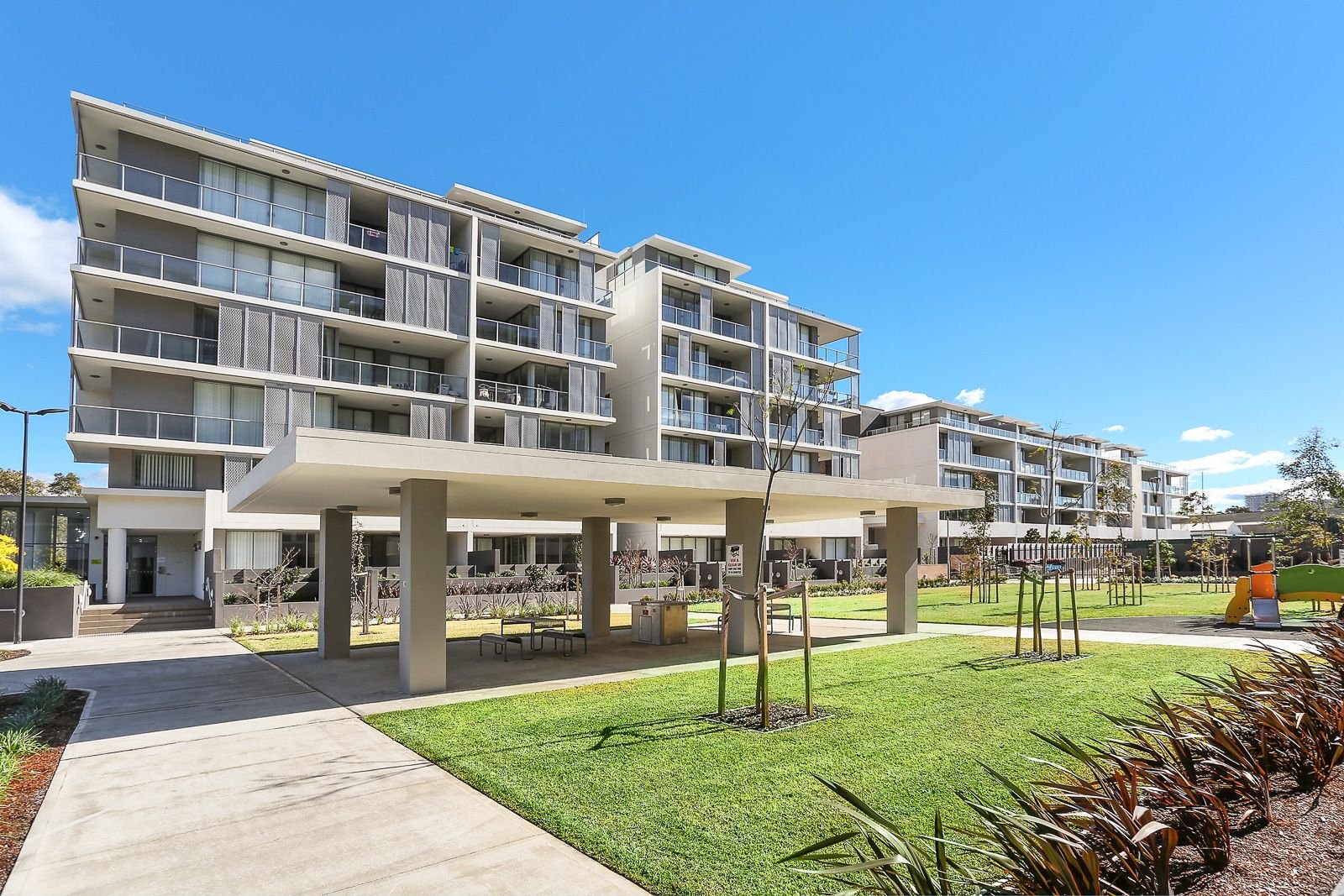 2607/39 Rhodes Street HILLSDALE 6