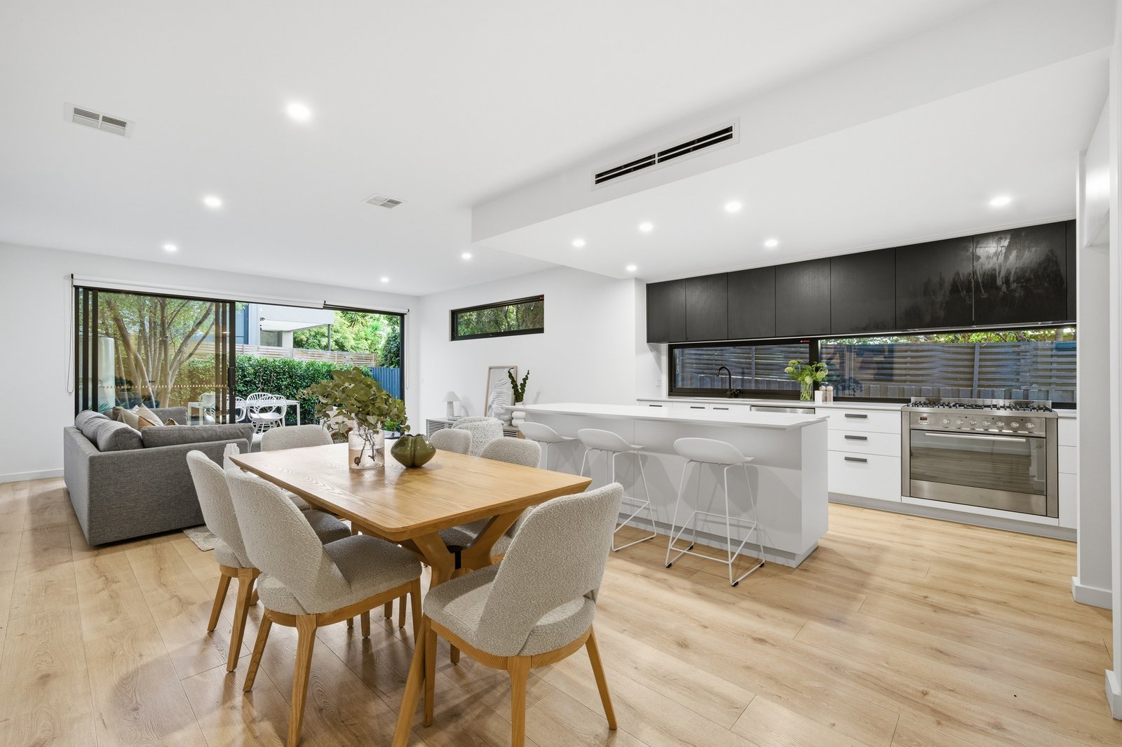 Gallery: 260A South Road