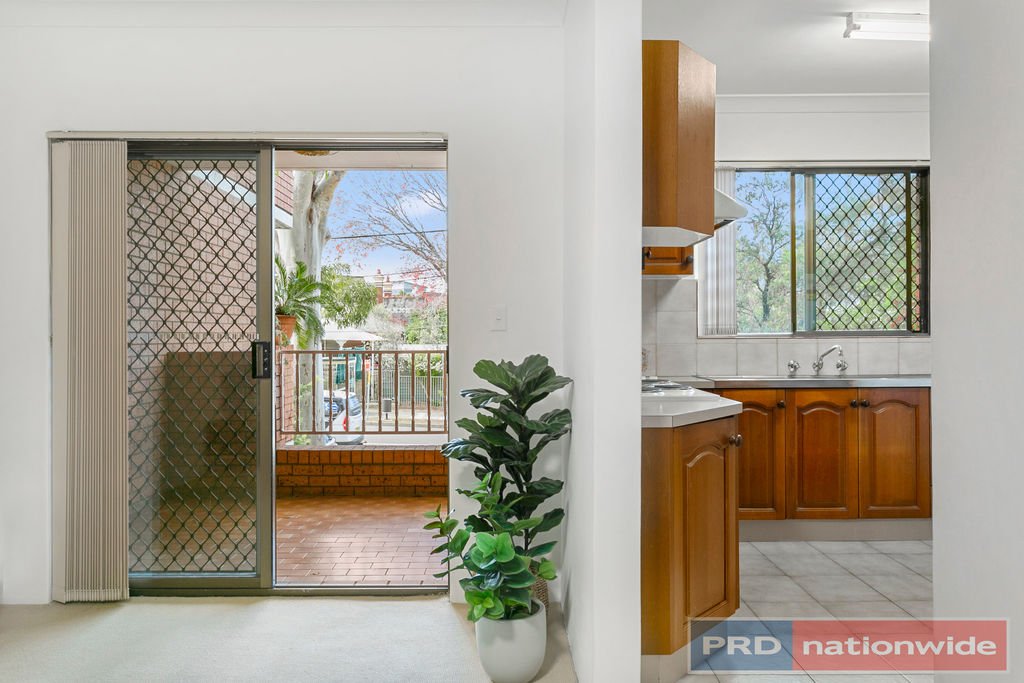 2/61 Gray Street KOGARAH 4