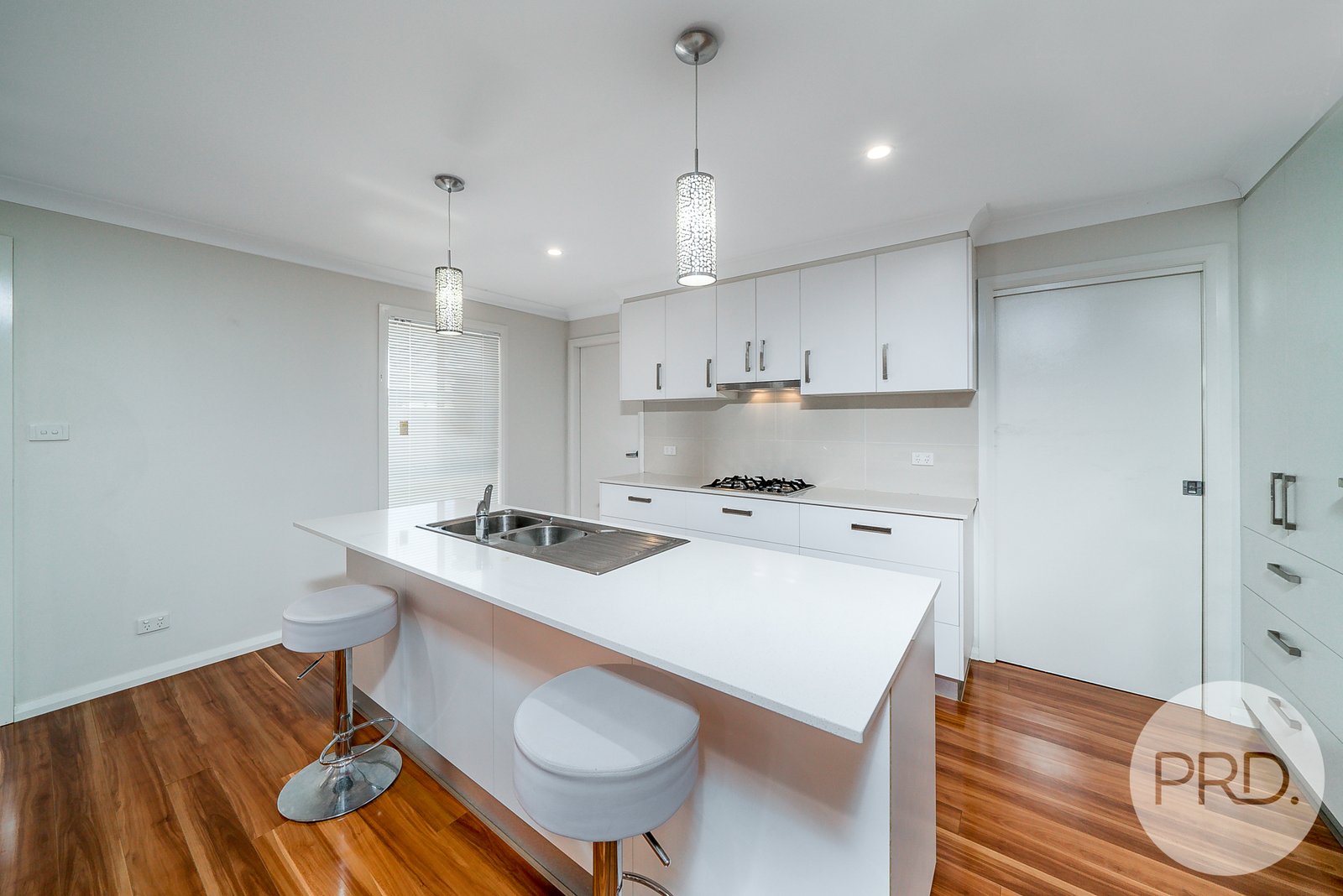 2/61 Lingiari Drive LLOYD 3