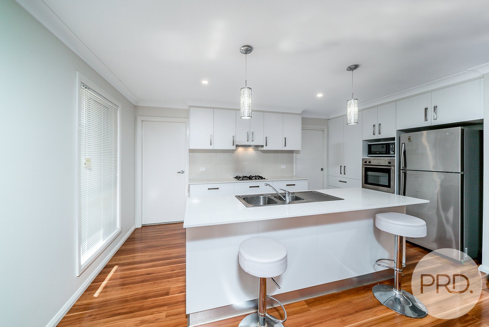 2/61 Lingiari Drive LLOYD 4