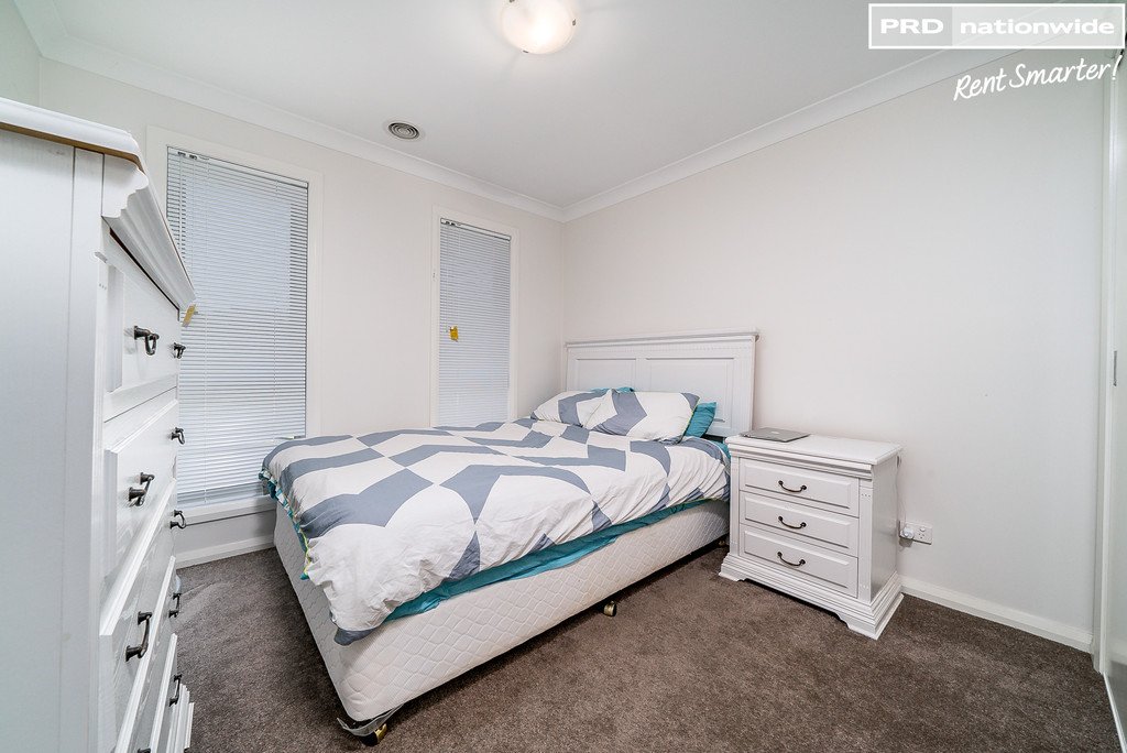 2/61 Lingiari Drive LLOYD 9