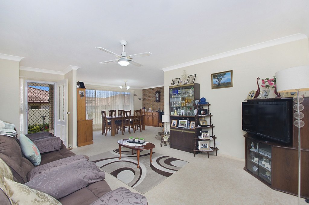 2/61 Norman Street LAURIETON 2