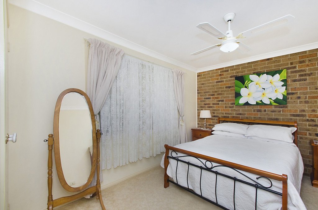 2/61 Norman Street LAURIETON 4