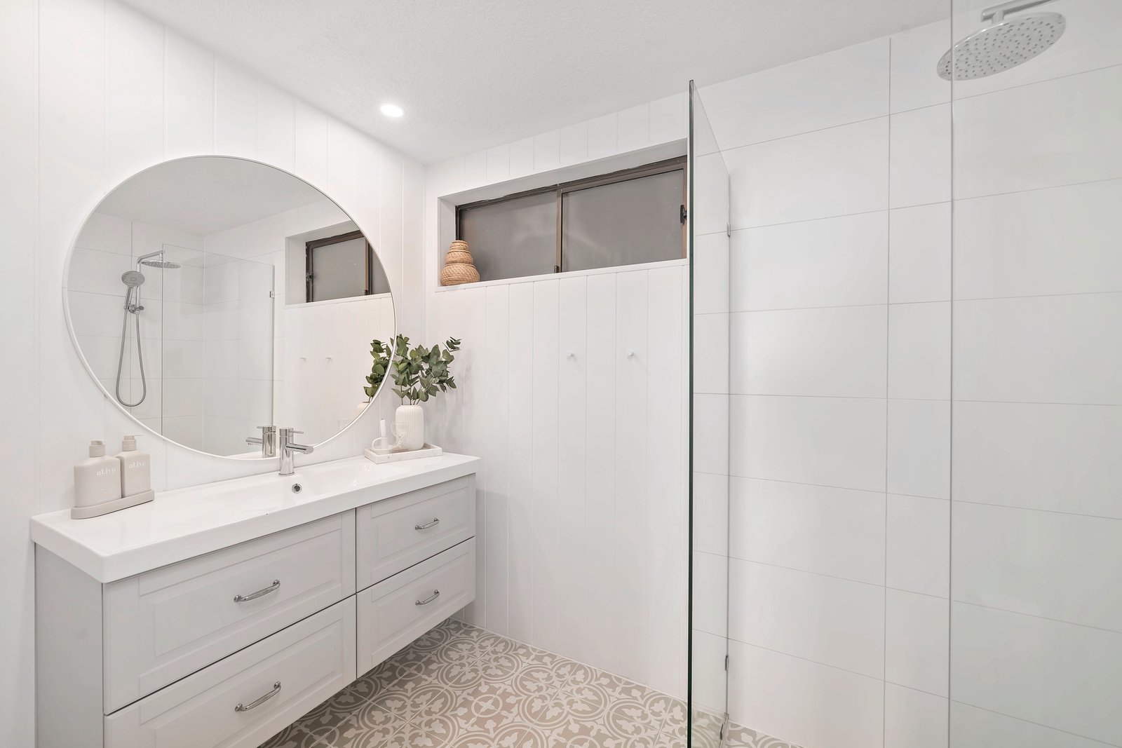 2/61 Ronald Avenue SHOAL BAY 18