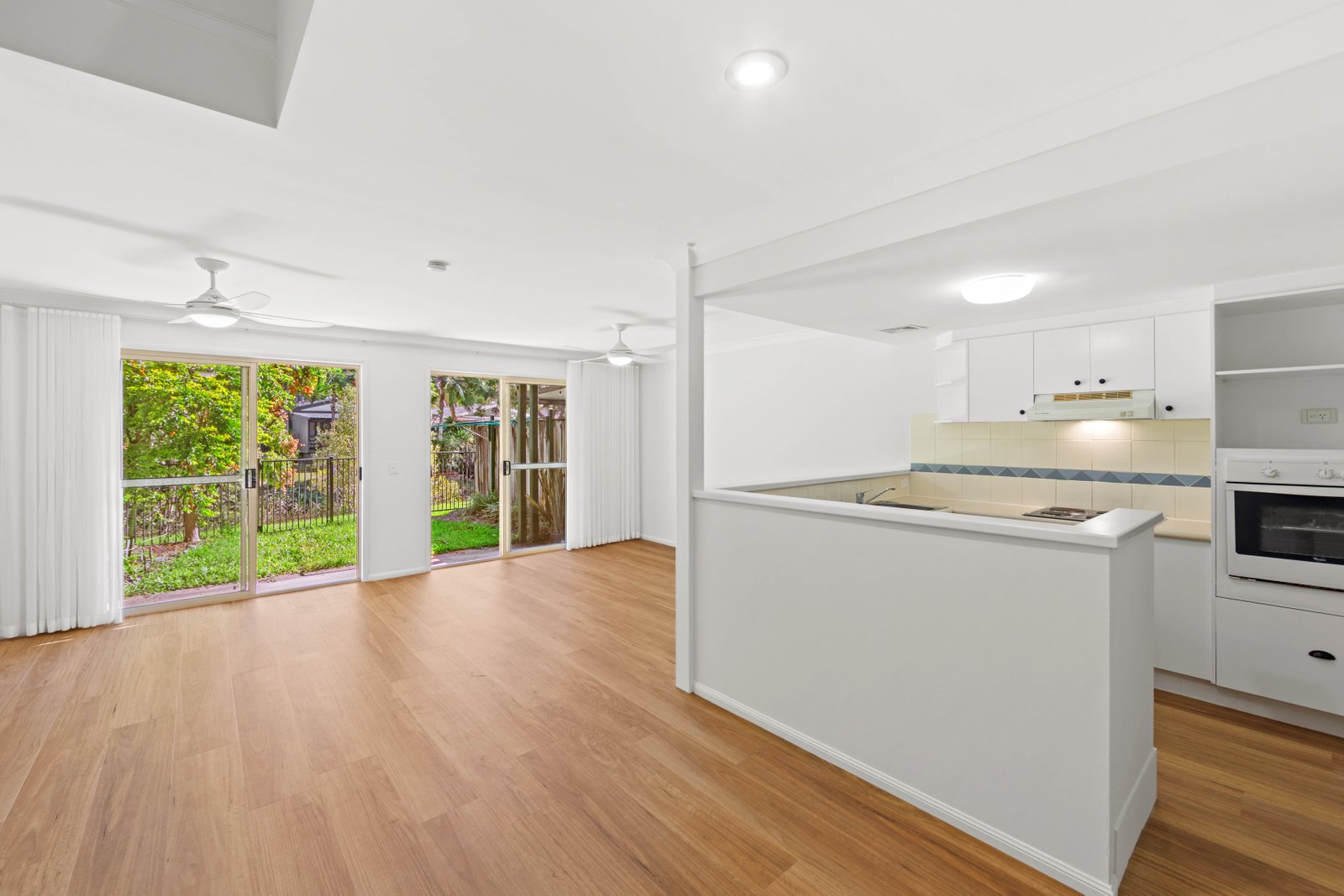 26/1 Township Drive BURLEIGH HEADS 2