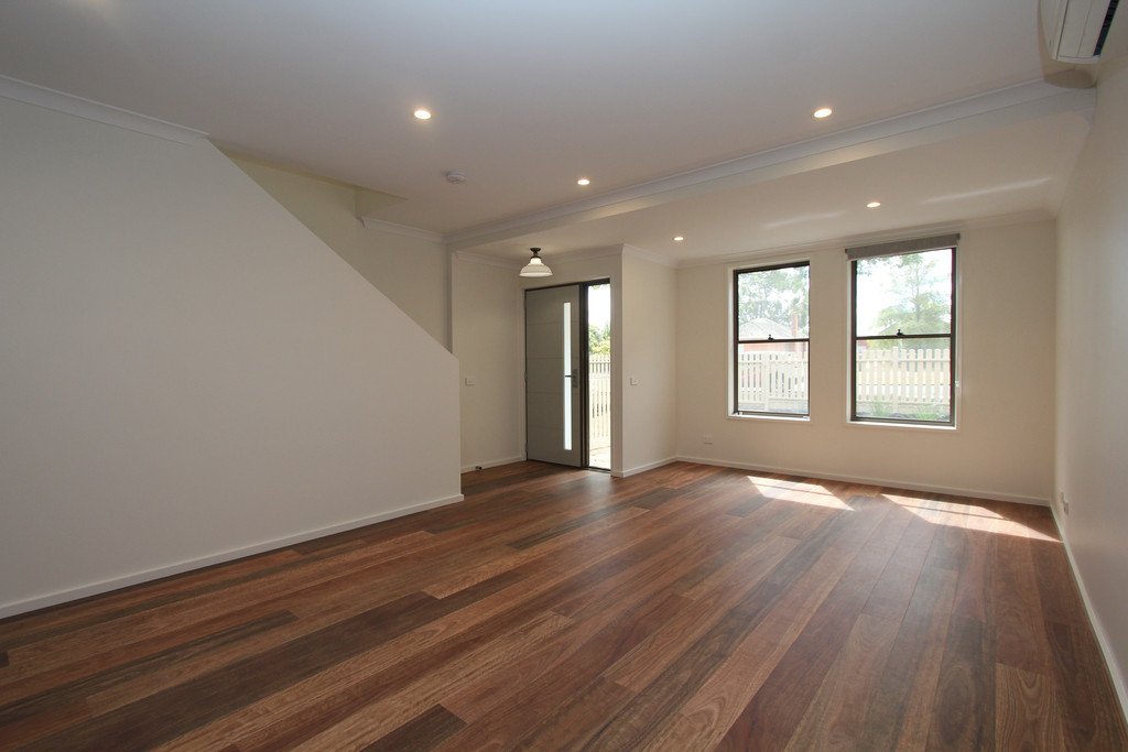 2/610 Wilson Street CANADIAN 6