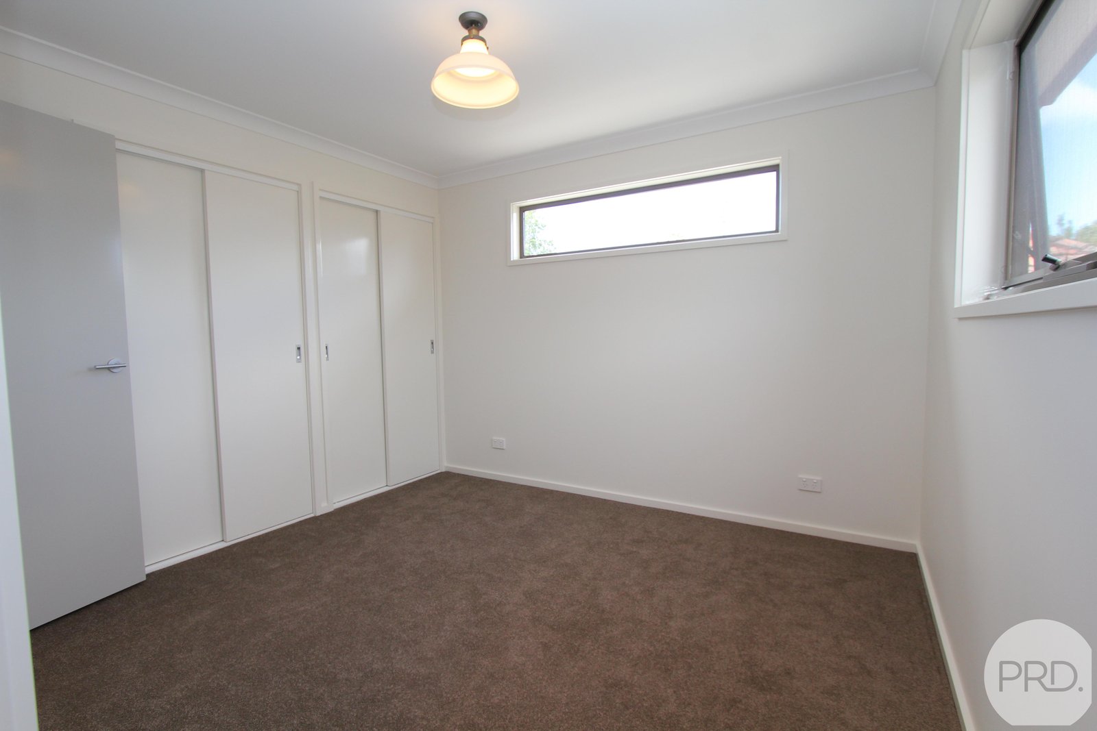 2/610 Wilson Street CANADIAN 9