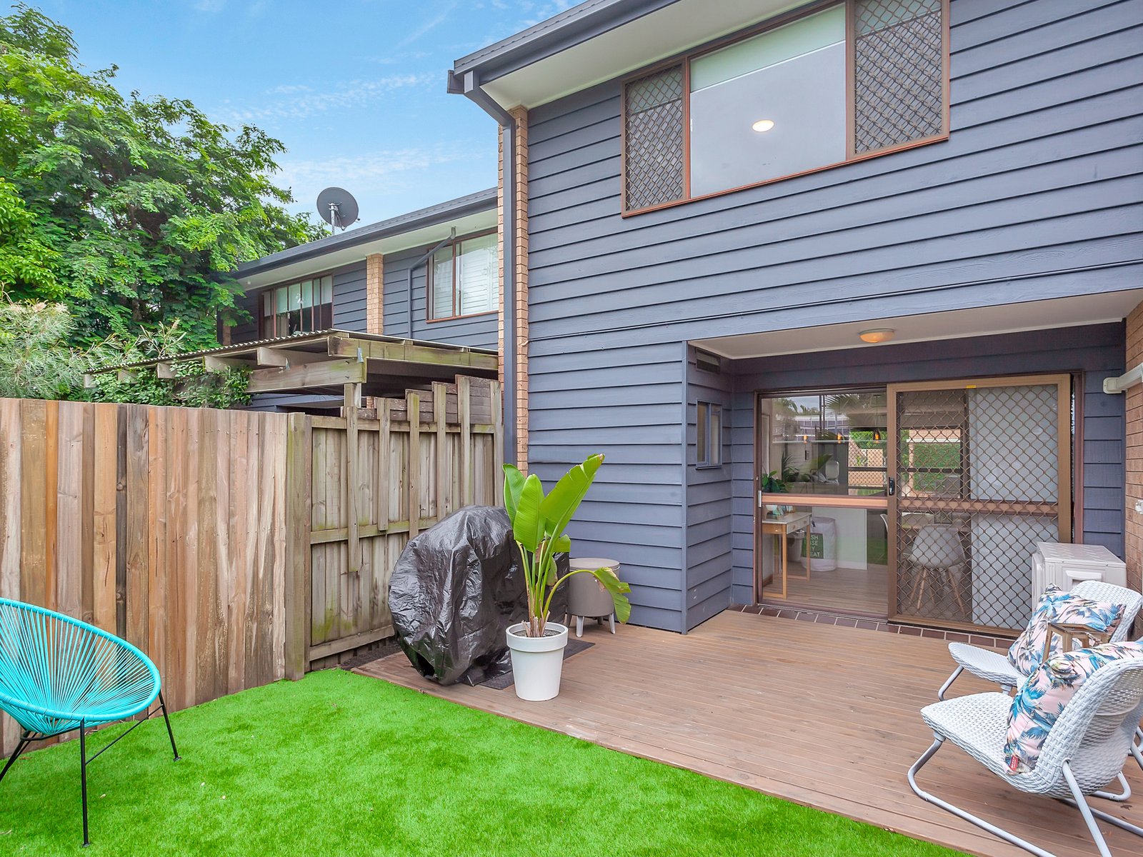 26/105 Christine Avenue BURLEIGH WATERS 3