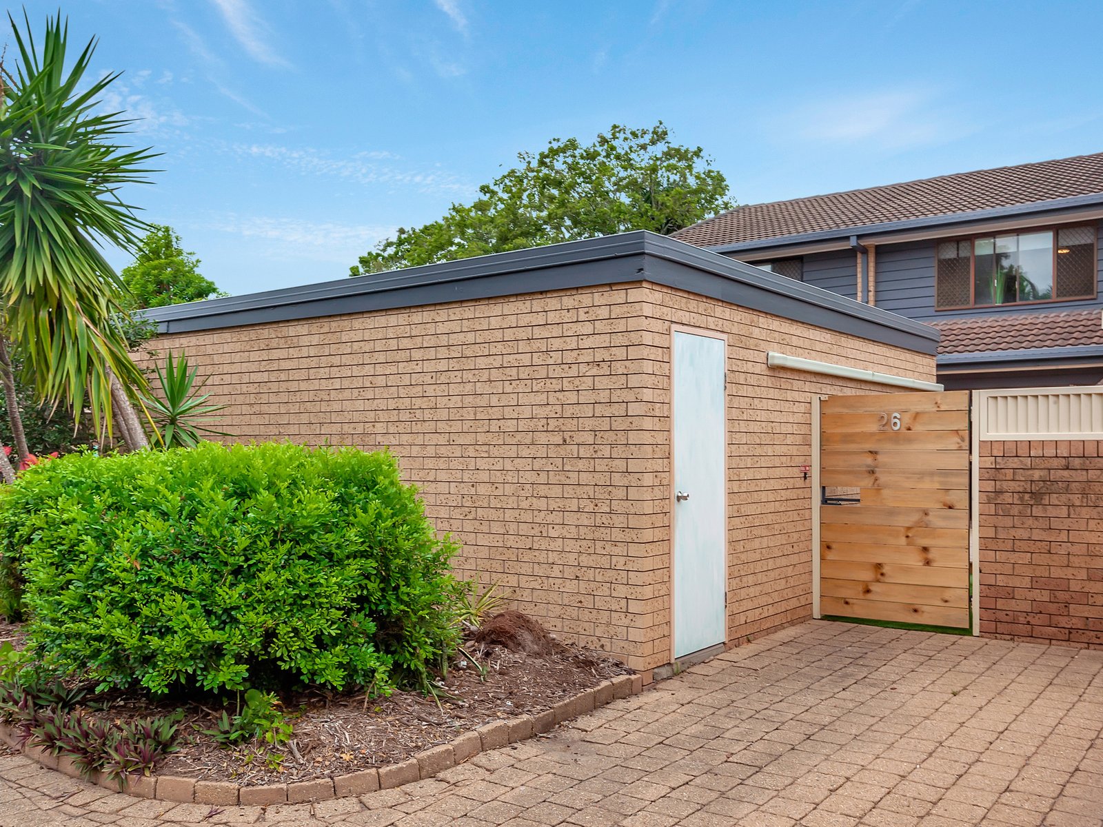 26/105 Christine Avenue BURLEIGH WATERS 16