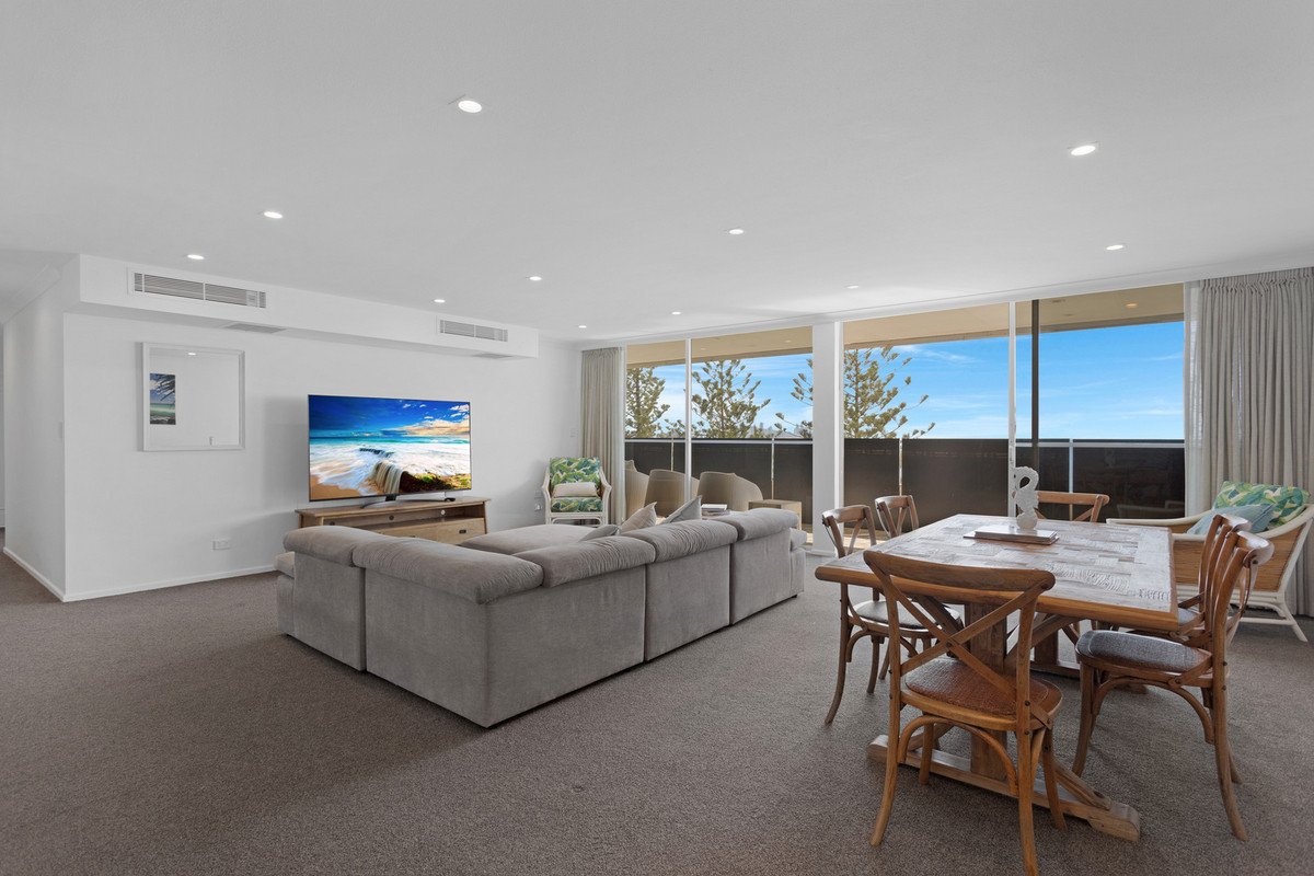 26/12 Goodwin Terrace Burleigh Heads 9