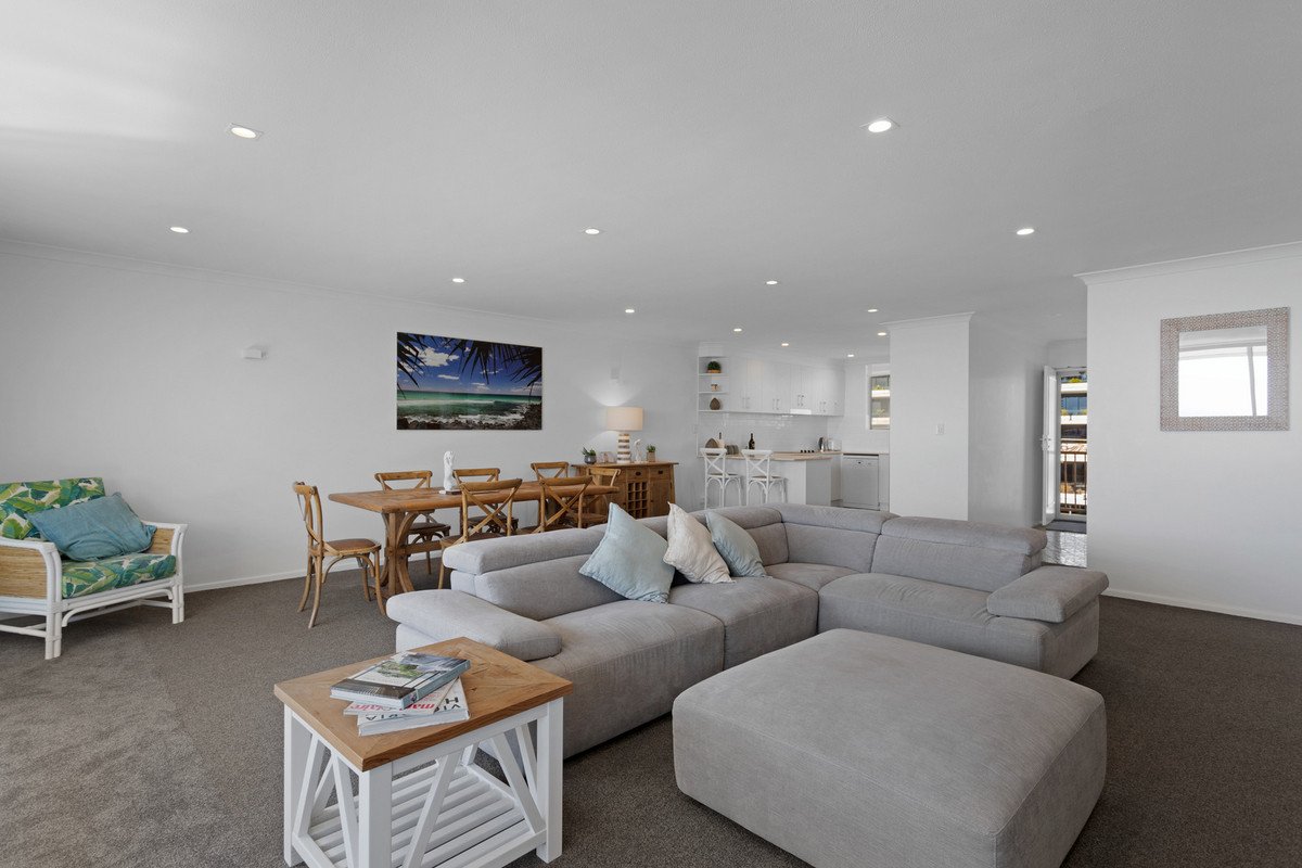 26/12 Goodwin Terrace Burleigh Heads 10