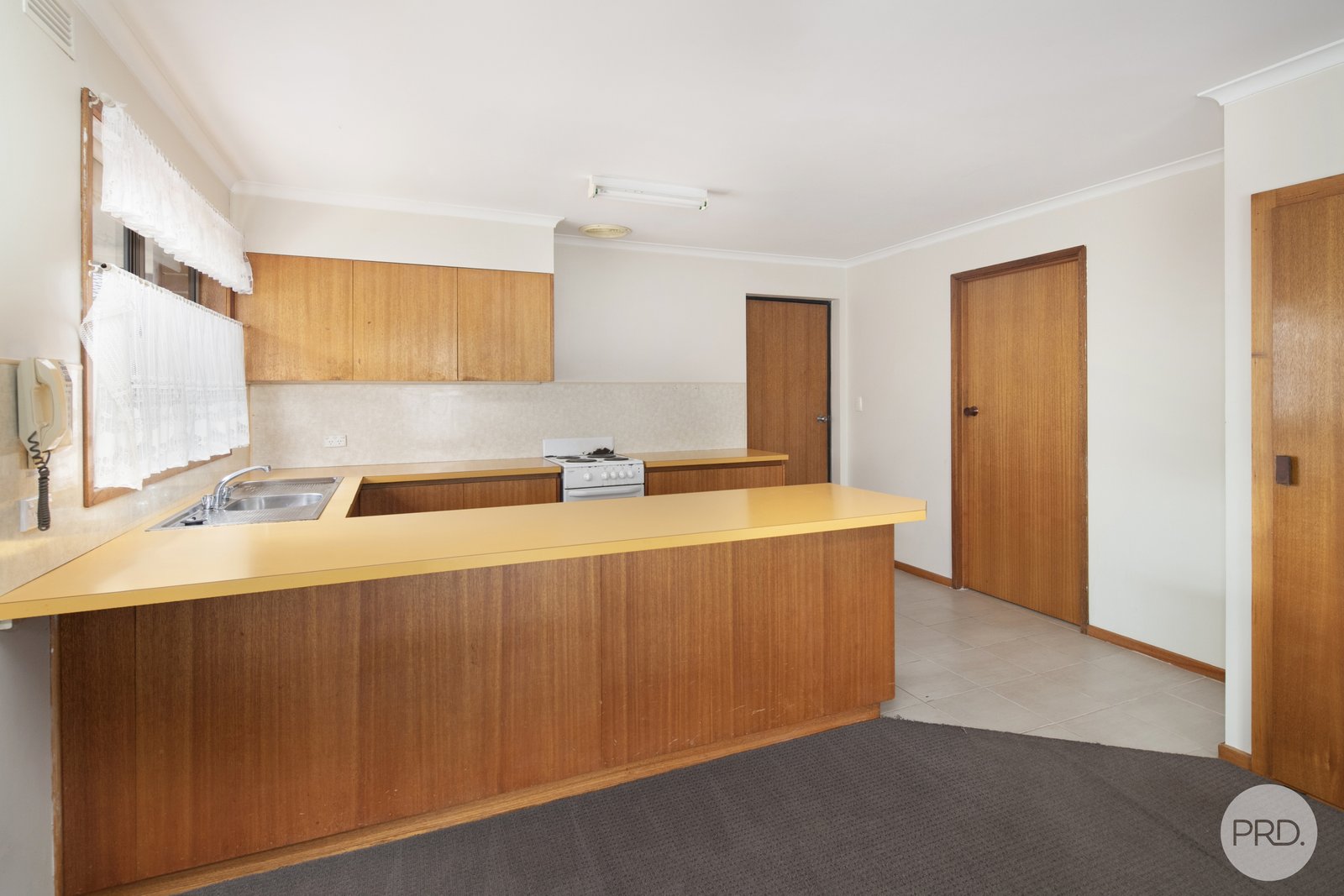 2/613 Talbot Street South REDAN 4