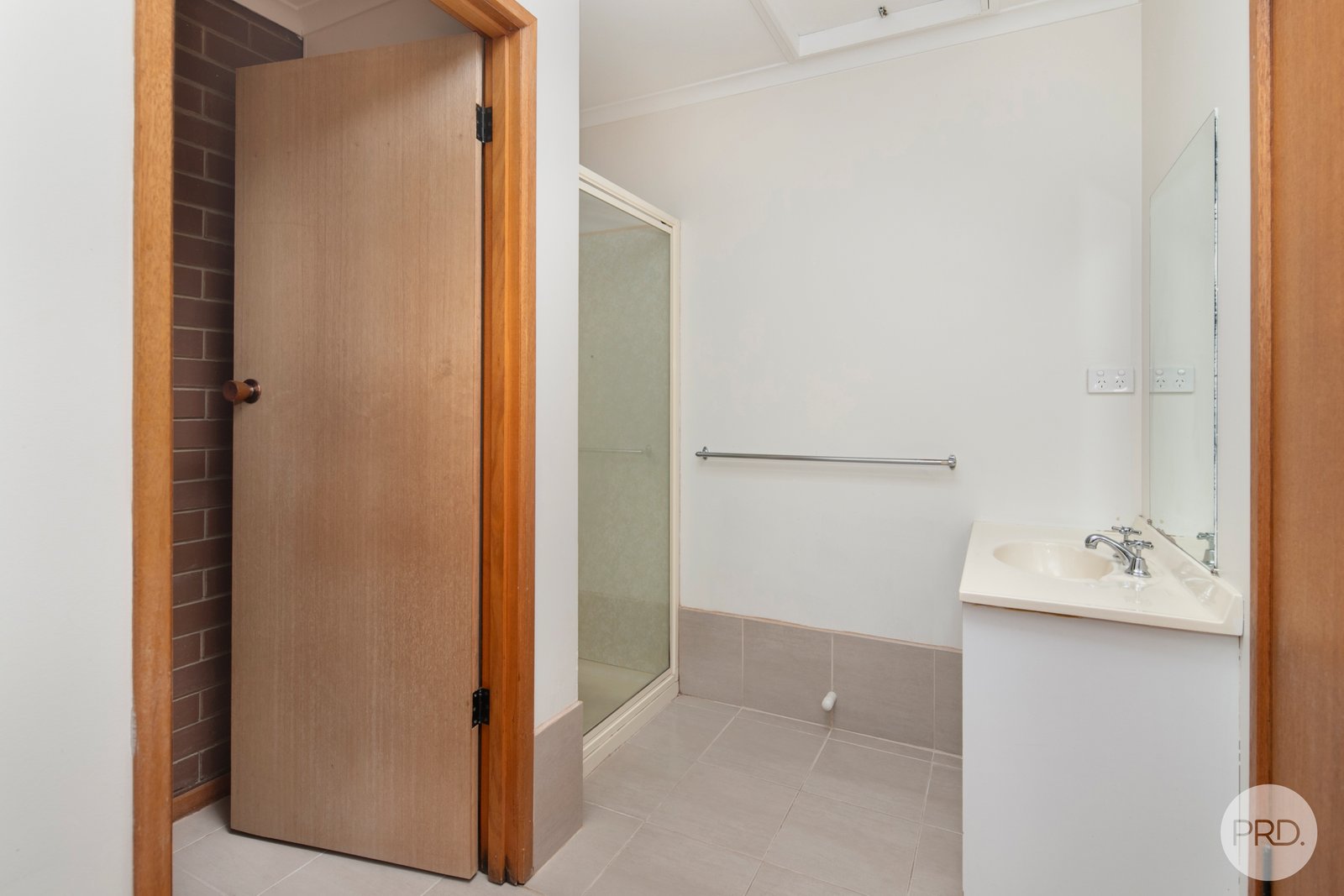2/613 Talbot Street South REDAN 7