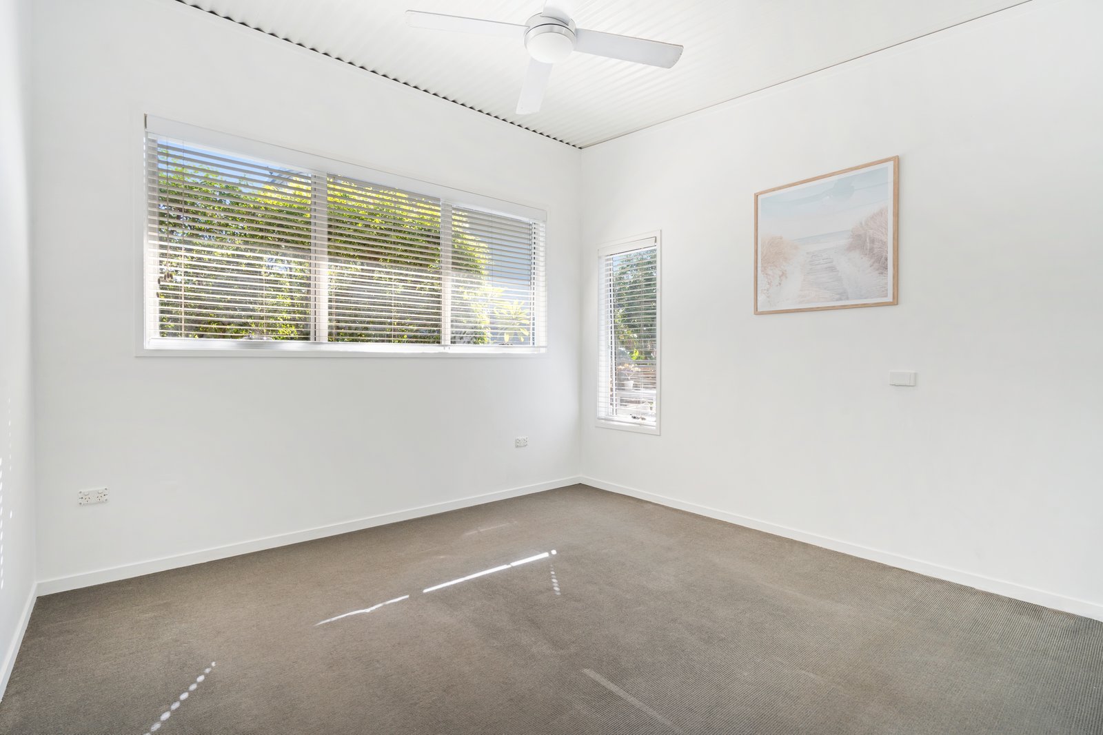 2/614-618 Casuarina Way CASUARINA 9