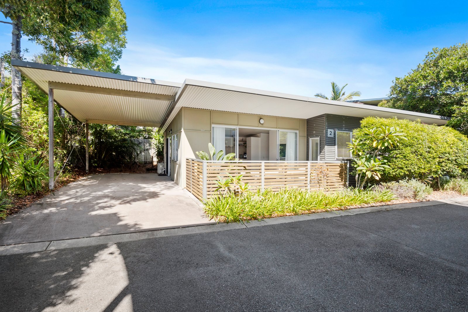 2/614-618 Casuarina Way CASUARINA 12