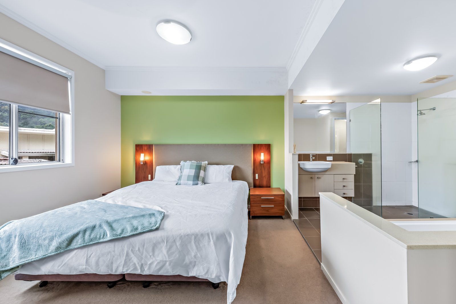 26/15 Flame Tree Court AIRLIE BEACH 9