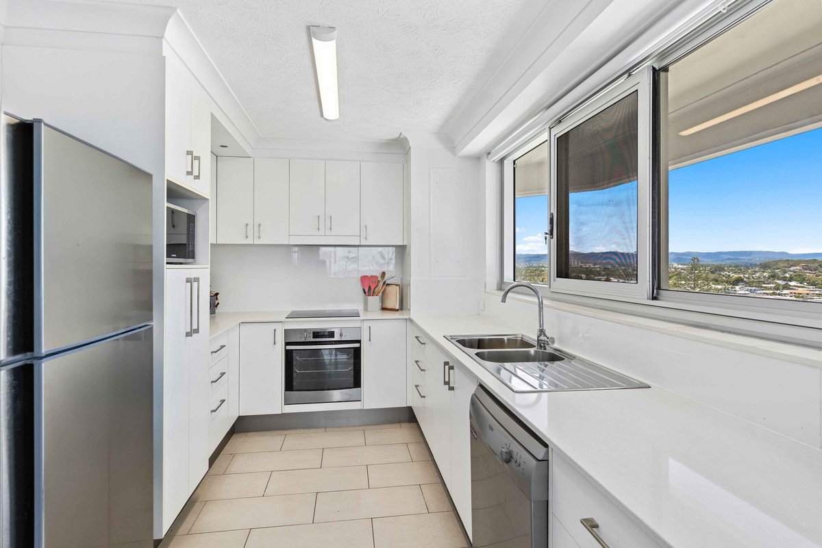 26/170-180 The Esplanade Burleigh Heads 8