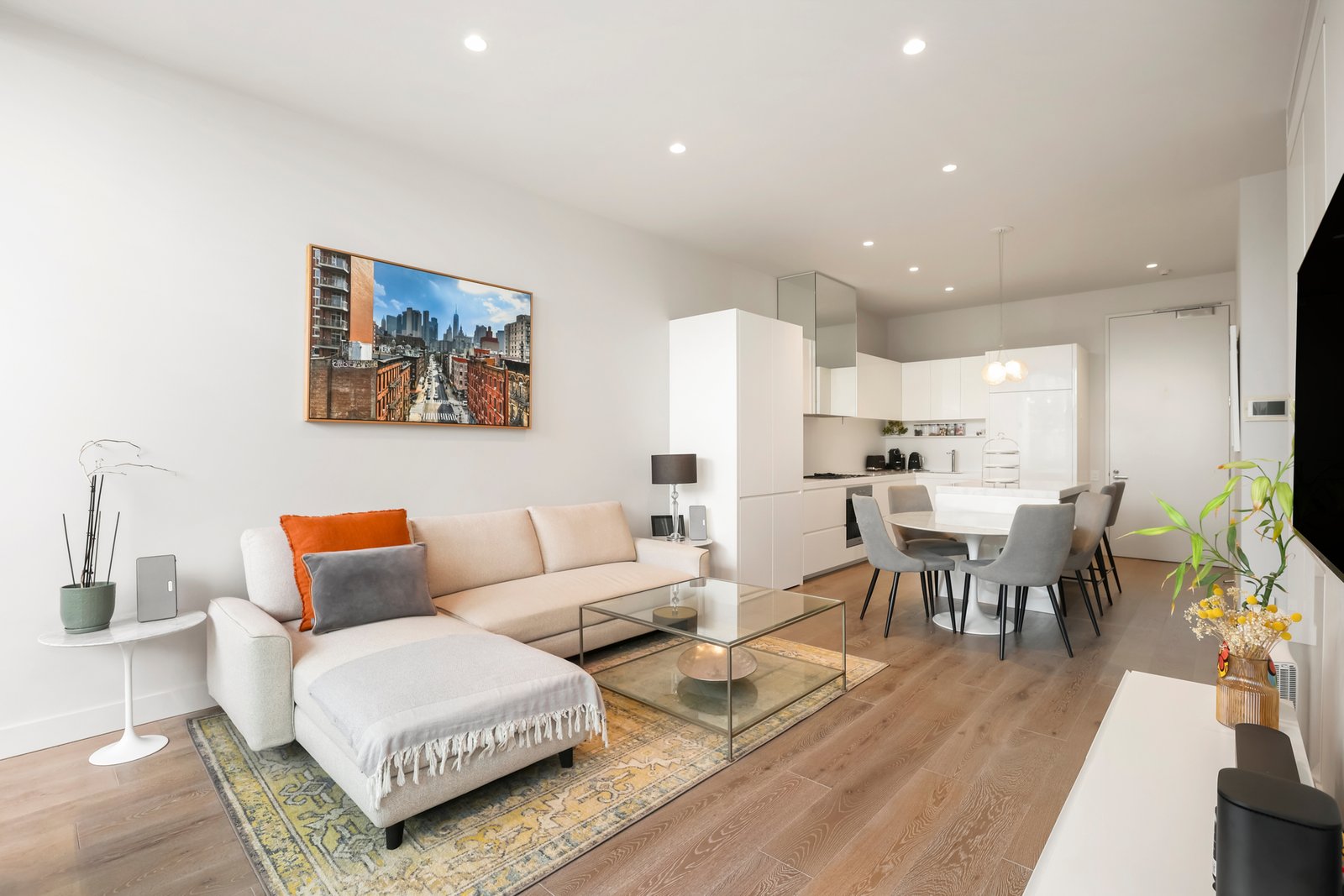 Gallery: 26/171 Church Street