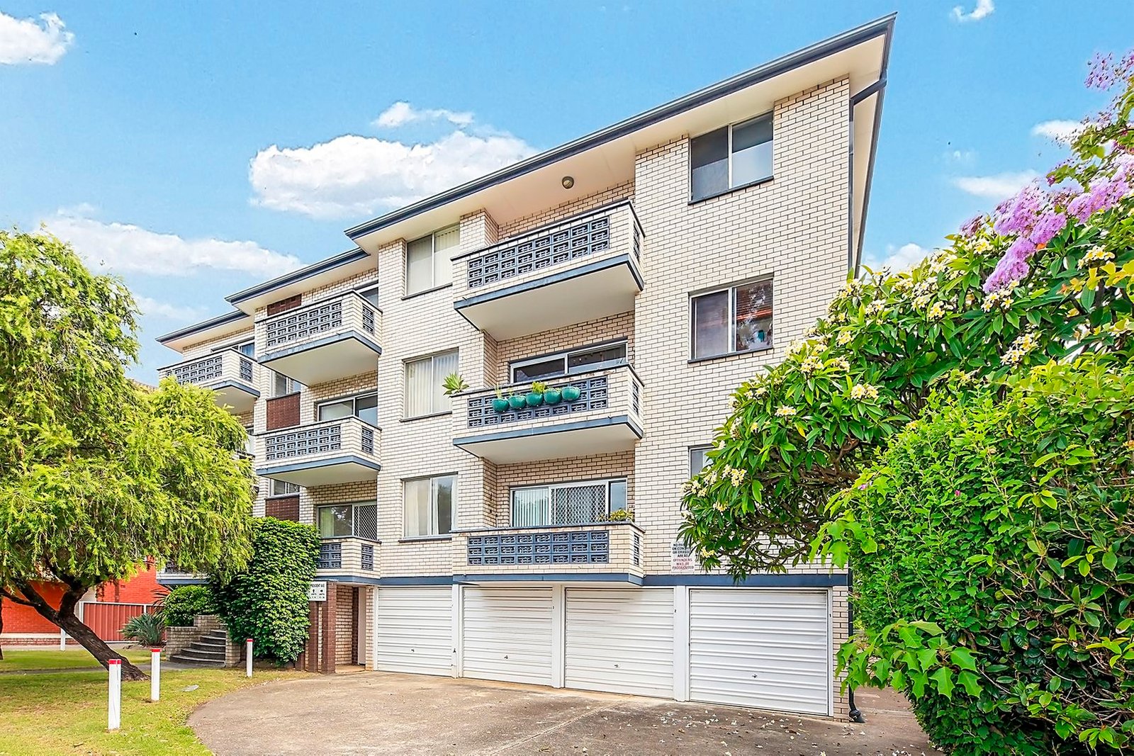 26/197 President Avenue MONTEREY 2