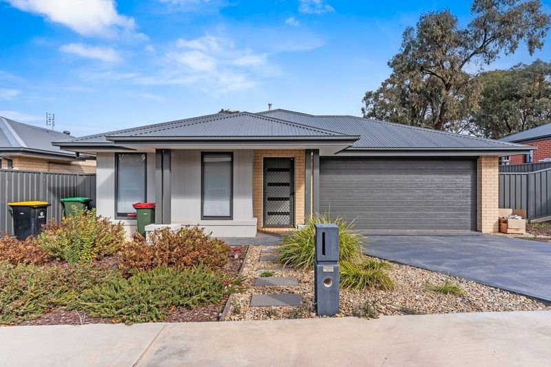 2/61A Jobs Gully Road EAGLEHAWK 1
