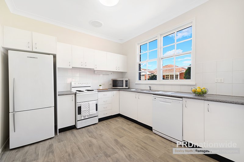 2/62 Chuter Avenue RAMSGATE BEACH 2